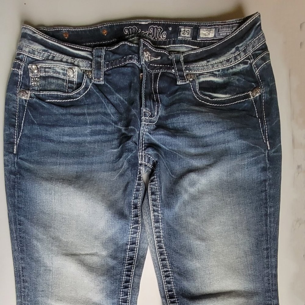 New Miss Me Signature Boot Cut Jeans Size 29